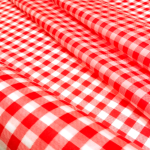 Tnt Estampado Festa Junina Xadrez Vermelho Caipira 2,00m X 1,40m.Tipo Tecido, Para Festas, Decoração, ou como Papel de Parede.